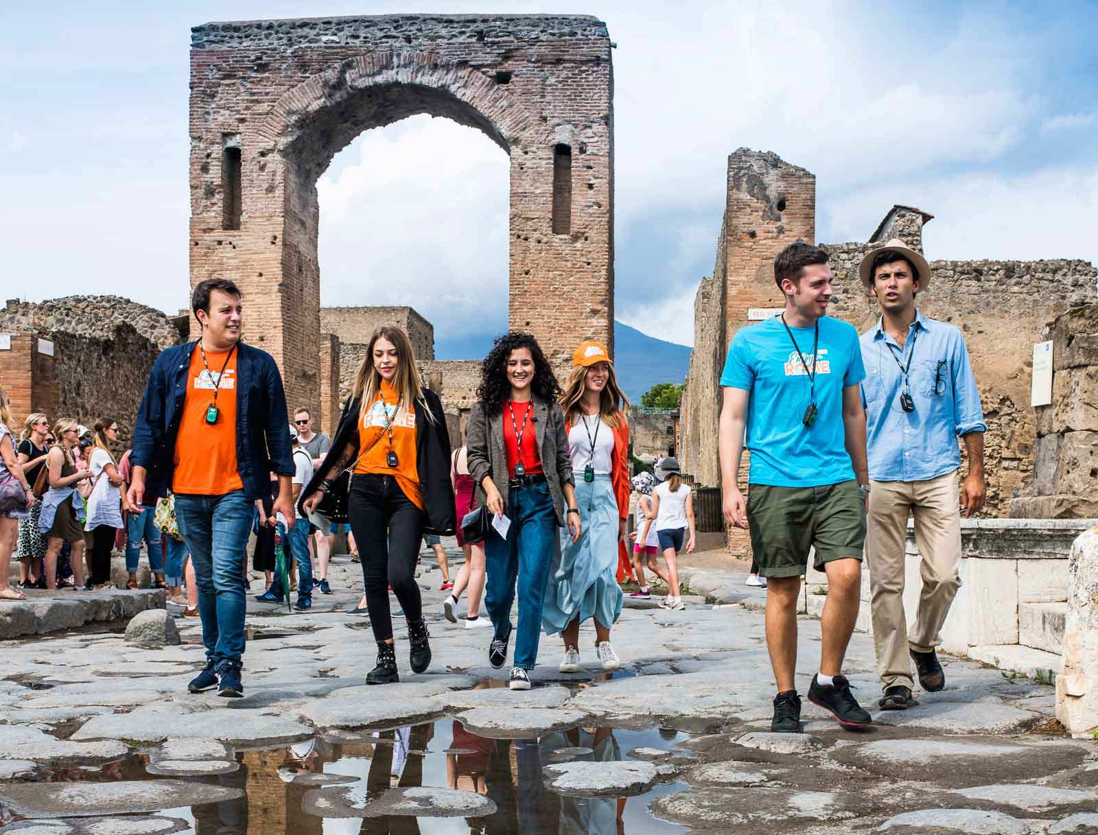 优先入场 — 前往庞贝的往返班车 — 罗马出发 12 小时独立一日游 + 导游讲