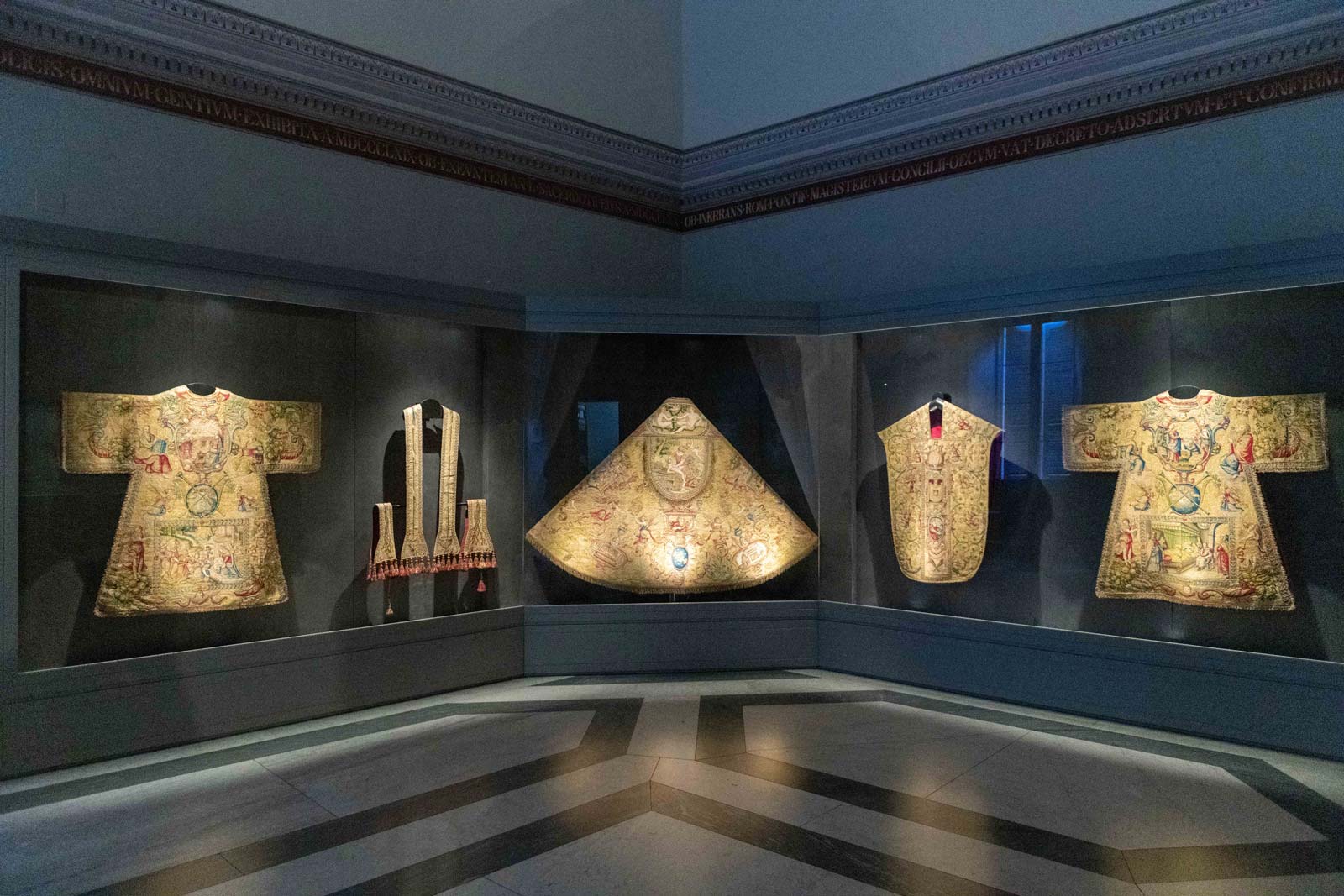 Vatican Museums and Underground Tour of the Papal Tombs in St. Peter’s Basilica