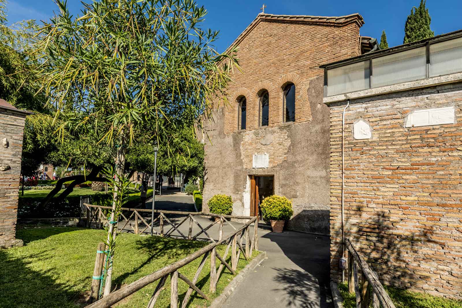 Roma incontaminata - Visita guidata delle Catacombe, via Appia e la campagna romana
