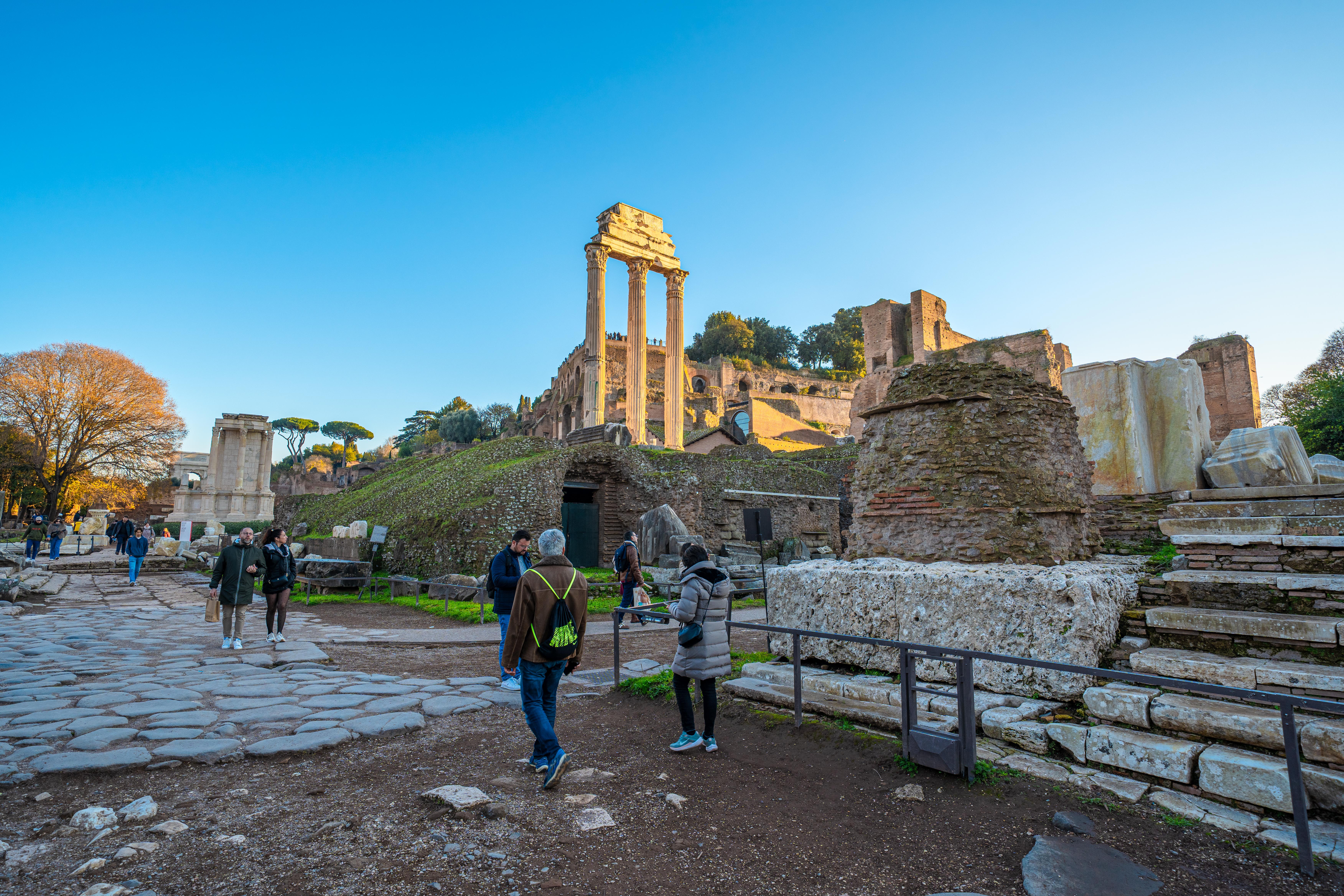 Tour Guidato del Colosseo, accesso alla Porta dei Gladiatori, Foro Romano e Colle del Palatino