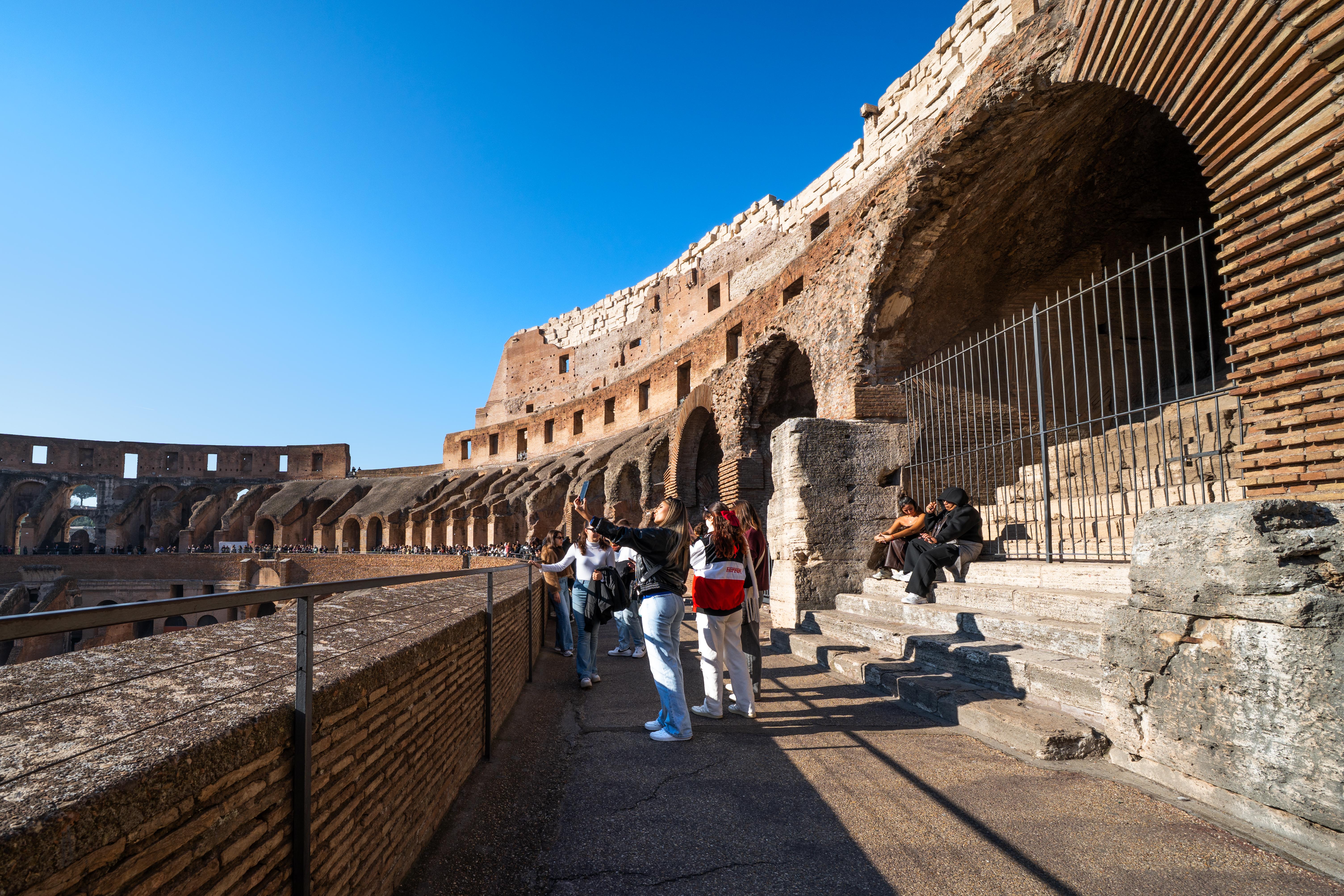 Tour Guidato del Colosseo, accesso alla Porta dei Gladiatori, Foro Romano e Colle del Palatino