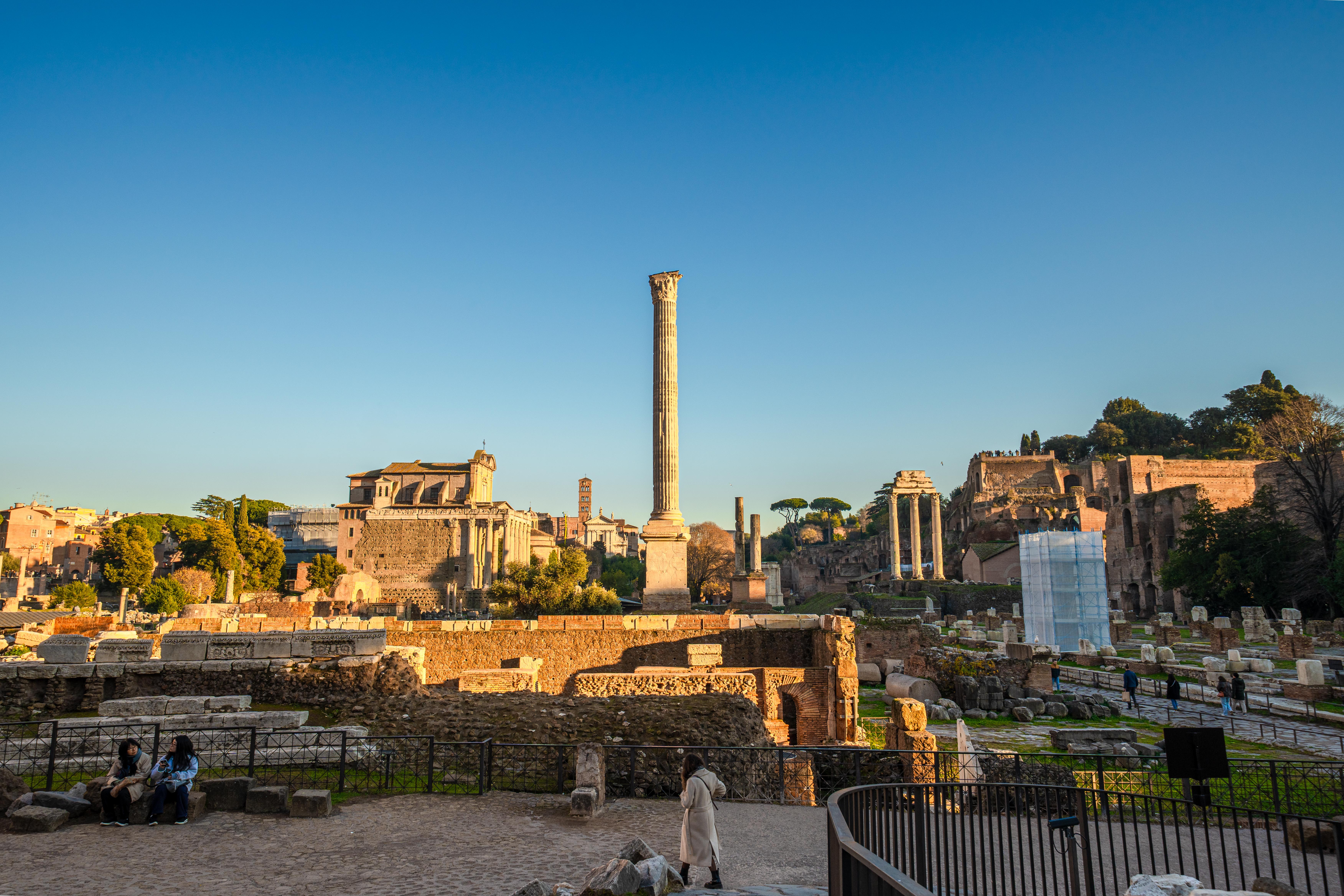 Tour Guidato del Colosseo, accesso alla Porta dei Gladiatori, Foro Romano e Colle del Palatino